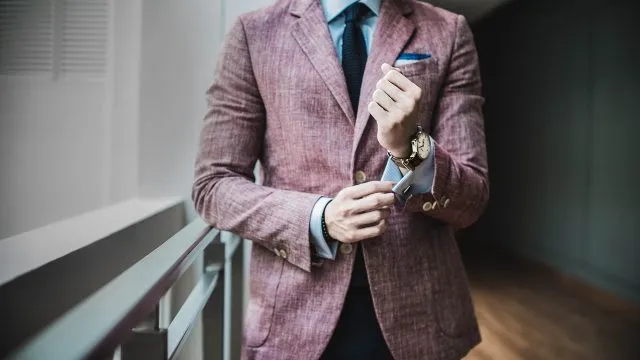 Formalny styl w pracy - jak się ubierać?